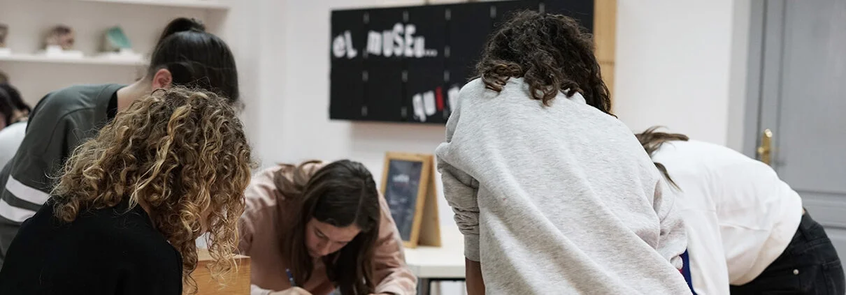 Minerals_museu_activitat_escola